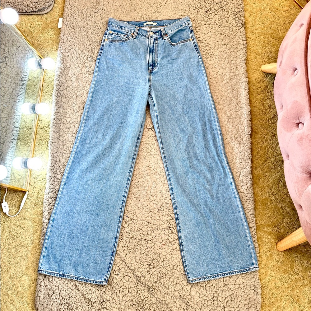 Levi’s Premium Ribcage Wide Leg Size 28X32 High Rise 100% Cotton Blue Denim Jean